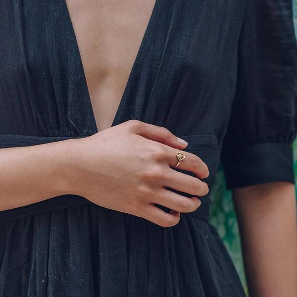 Wedge Fan Ring, Gold