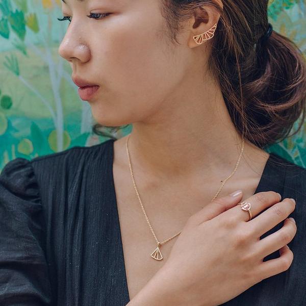 Wedge Fan Necklace, Gold